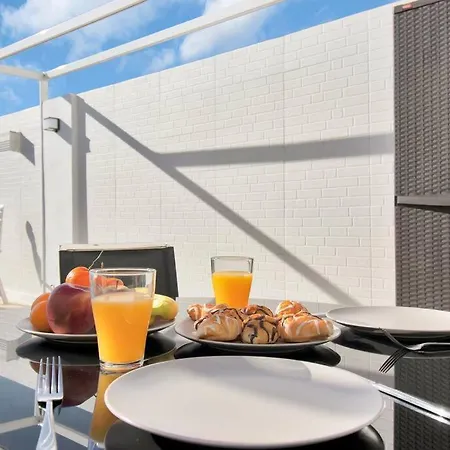 Moderno Duplex Con Vistas Al Mar En - Abejeras 409 *